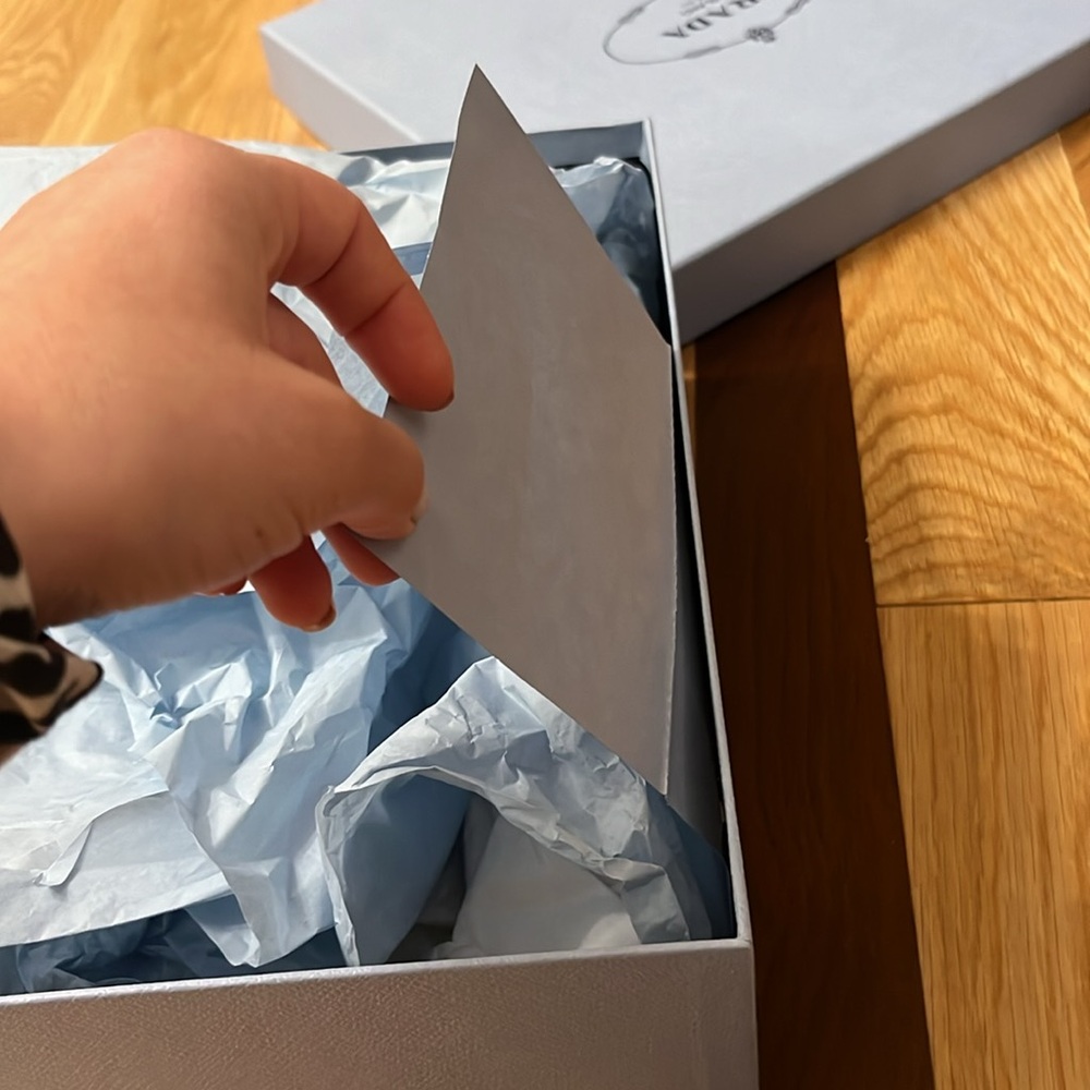 PRADA Big Box - Picture 6 of 8